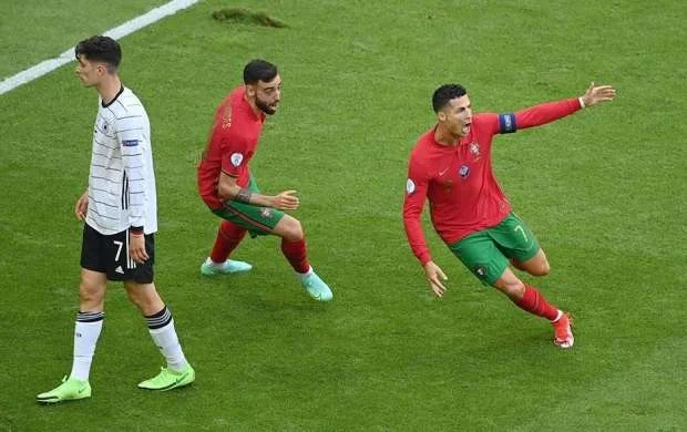 Ronaldu rekordunu yenilədi, Klozeyə şərik oldu 