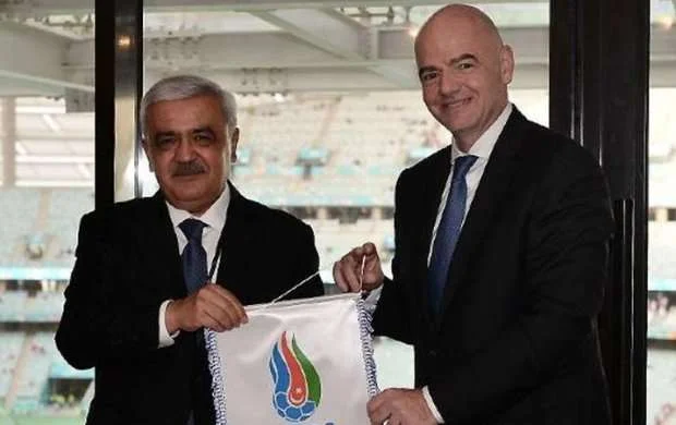 FIFA prezidenti Tovuzdakı akademiyadan danışdı 