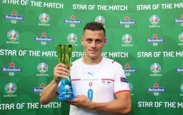 Niderland - Çexiya matçının ən yaxşı futbolçusu bəlli oldu. 