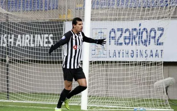 Braziliyalı futbolçu "Neftçi"dən getdi 