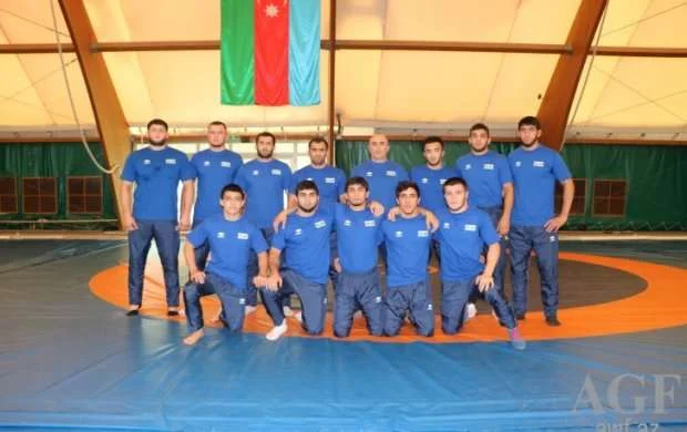 Sərbəst güləşçilərimiz "bürünc"lə qayıdır 