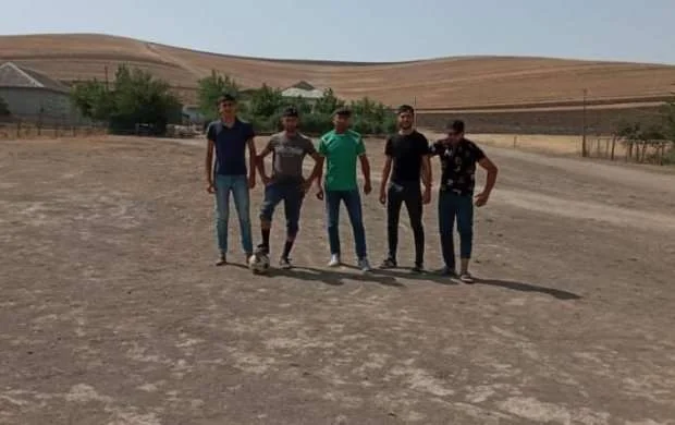 Məktəb stadionunu kim satıb? - Bələdiyyə sədri TAPILMIR 