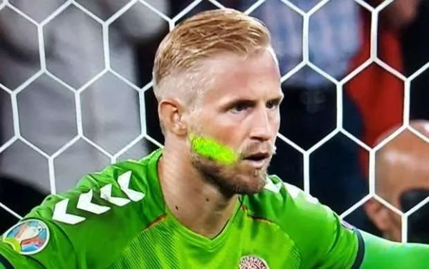 UEFA-dan ingilis azarkeşlərə qarşı sərt qərar 
