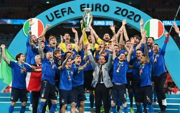 Сборная Италии стала чемпионом Европы, обыграв Англию в серии пенальти  