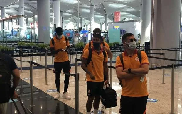 Yunanlar "Qalatasaray"ı hava limanından qaytardılar - SON DURUM 