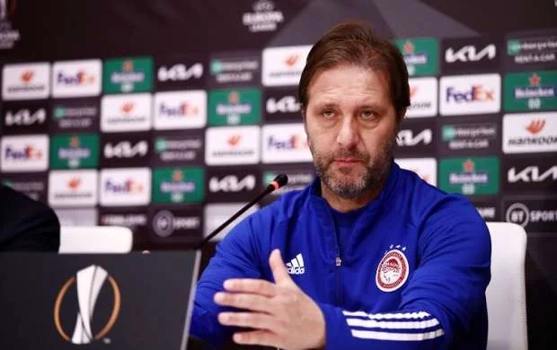 “Olimpiakos”un baş məşqçisi: “Neftçi” bizə çətin anlar yaşadacaq, bilirik” 