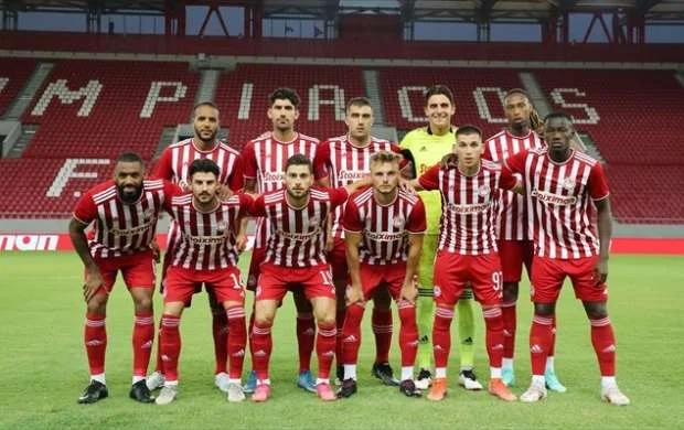 “Olimpiakos” 24 futbolçu sifariş etdi 