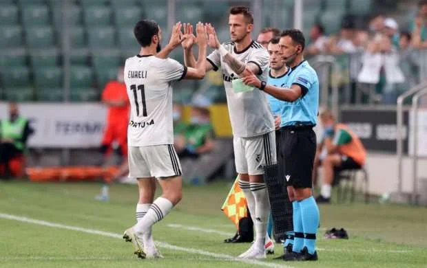 Penaltini qaçıran Mahirə komanda yoldaşları belə dəstək oldu - VİDEO 