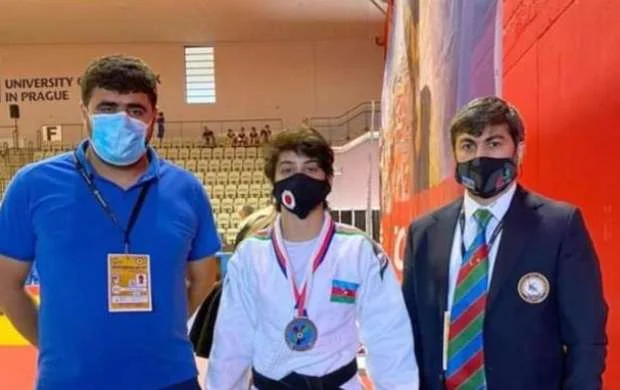 Cüdoçularımızdan 3 gümüş və 1 bürünc 
