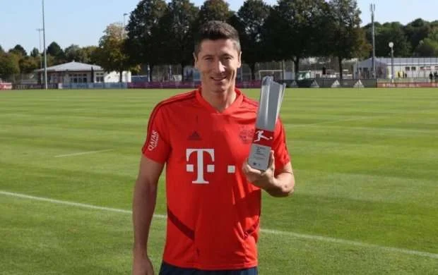 Alman jurnalistlər Bundesliqanın ən yaxşısını seçdi 