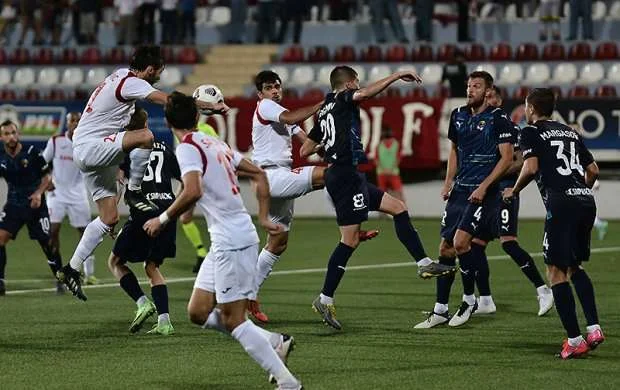 İKİ-DÖRD, qapını ört... 