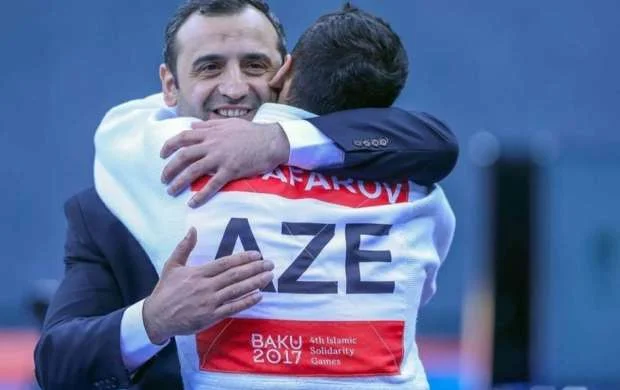 Fərhad Məmmədov: "Ruslan Maşurenko heç bir məşqçilik təcrübəsi olmayan adamdır" 