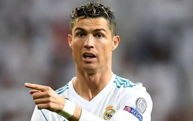 İtaliya mətbuatından böyük iddia: Ronaldu bu kluba keçir 