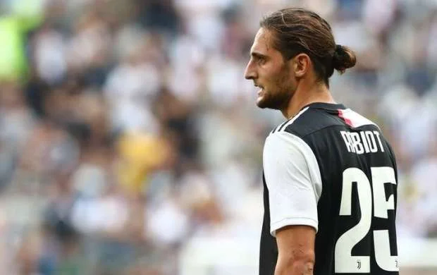 "Yuventus"un zədəli futbolçusundan xəbər var 
