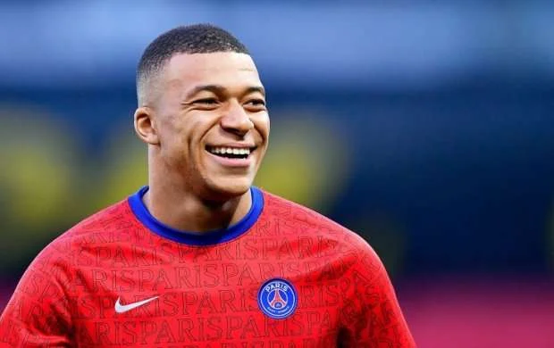 Messi gəlir, Mbappe gedir - İDDİA 