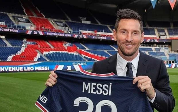 "Neymar və Mbappe ilə oynayacağım üçün..." - Lionel Messi 