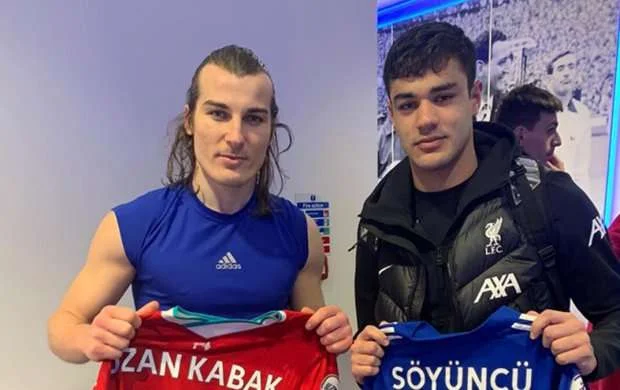Ozan Kabak Söyüncü ilə birlikdə oynaya bilər 