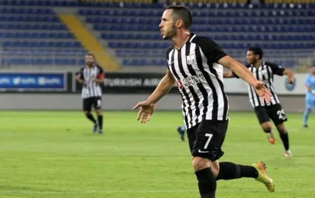 Namik Ələskərov "Bursaspor"da tibbi müayinədən keçdi 