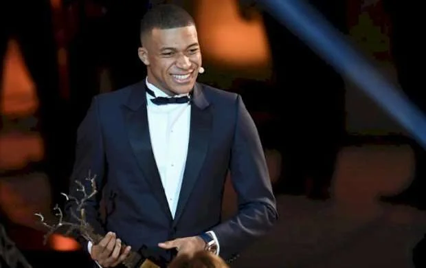 Mbappe Messi və Ramos olan məclisə gəlmədi 