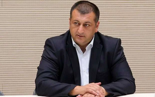 Zaur Axundov "Araz"la görüşdü, heyətdə dəyişiklik oldu 