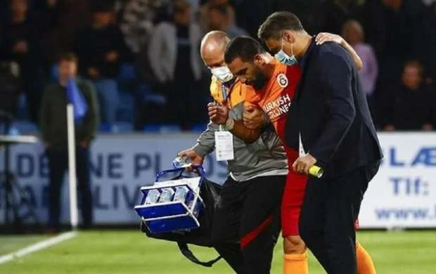 Arda Turan sıradan çıxdı 