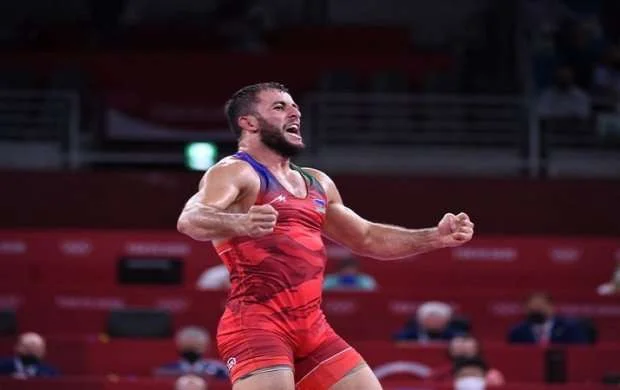 Olimpiya mükafatçımız: "Fasilə mənə baha başa gələr" 