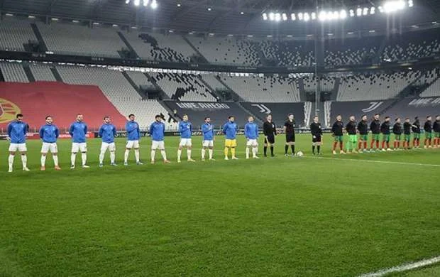 De Byazi “Neftçi”nin, “Qarabağ”ın futbolçularını və legionerləri milliyə çağırmadı 