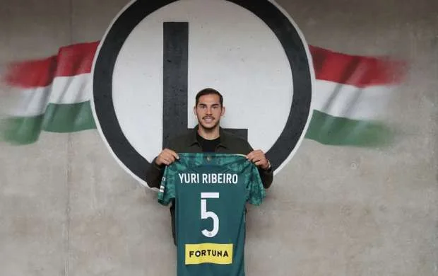 Emrelinin komandasında yeni oyunçu: "Jura" getdi, Yuri gəldi 