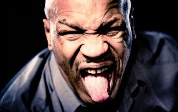 Tayson: "Şapalaqlamağa adam axtarıram" 