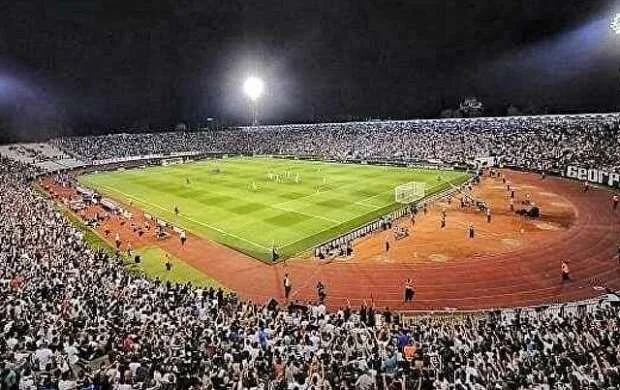 UEFA Serbiyadakı irqçilik qalmaqalını araşdıracaq 