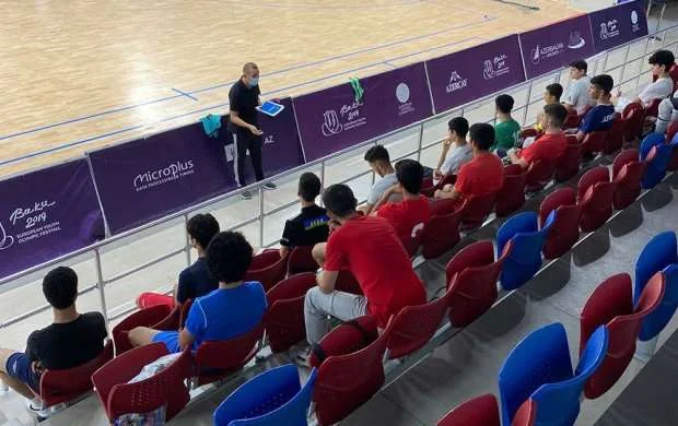Elçin Məmmədov U-19-a dərs keçdi 
