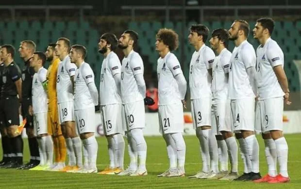 "Baş məşqçi komandasına inanmırsa, biz necə inanaq? - SORĞU 
