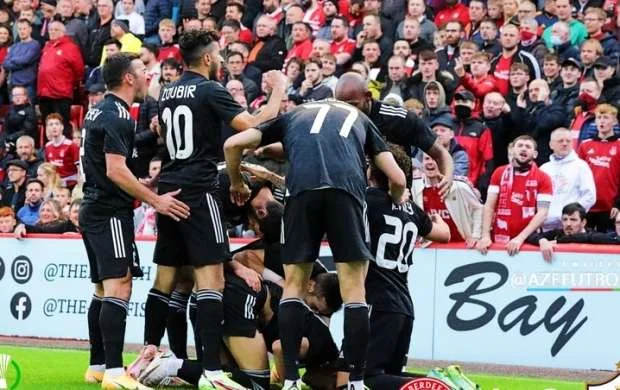 "Qarabağ"ın oyununda yıxılan azarkeş öldü 