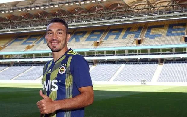 Mevlüt Erdinç aşağı liqa klubuna keçdi 