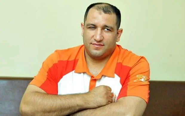 "Hamı kimlərlə güləşdiyimi gördü" - İlham Zəkiyev 