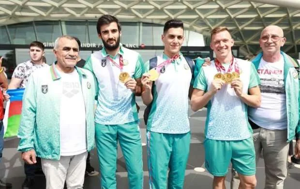 Daha üç çempionumuz vətənə döndü 