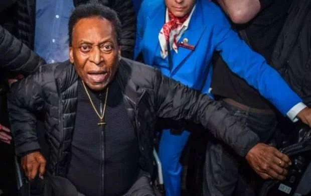 Pele əməliyyatdan çıxdı, post paylaşdı 