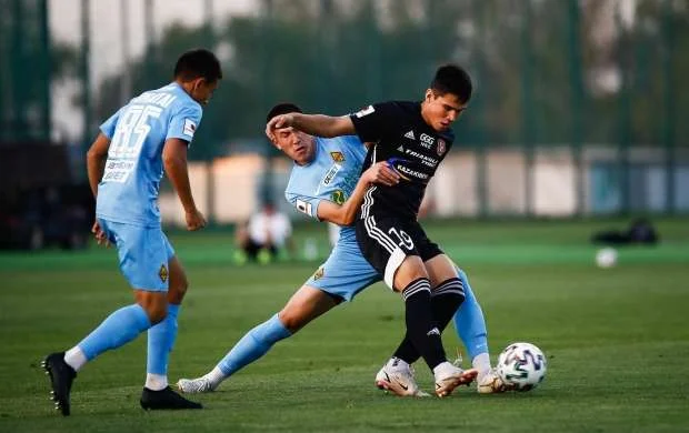 "Qarabağ"ın rəqibi autsayderlə bacarmadı 