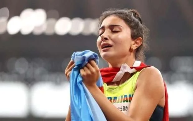 Daha bir çempionumuz vətənə döndü 