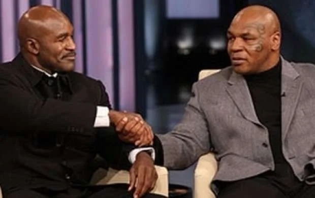 Tayson Holfildlə döyüşməkdən qorxdu 