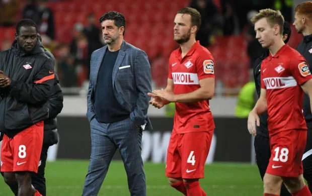 "Spartak" meydanı təhqirlə tərk etdi - VİDEO 