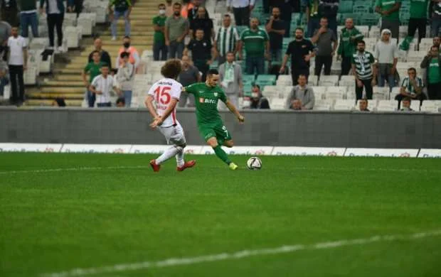Namik "Bursaspor"un qələbəsində pay sahibi oldu - VİDEO 