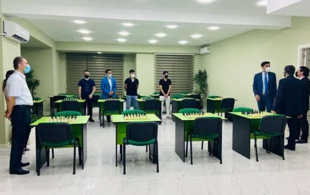 Fərid Qayıbov Vüqar Həşimov Şahmat Akademiyası ilə tanış oldu 