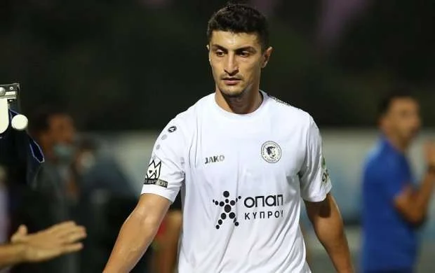 Araz Abdullayev sabiq komandasına qarşı 