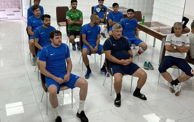 Sabiq hakim daha bir kluba "dərs keçdi" 