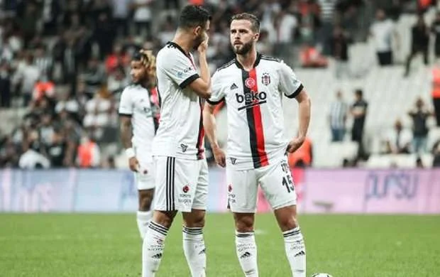 "Beşiktaş"ın oyununda 6 qol - VİDEO 