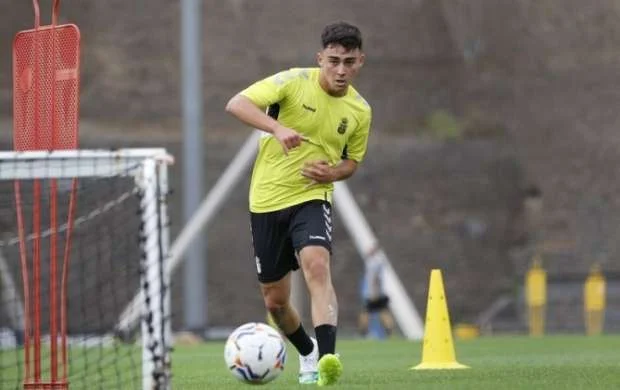 "Barselona" 17 yaşlı futbolçunu izləyir 