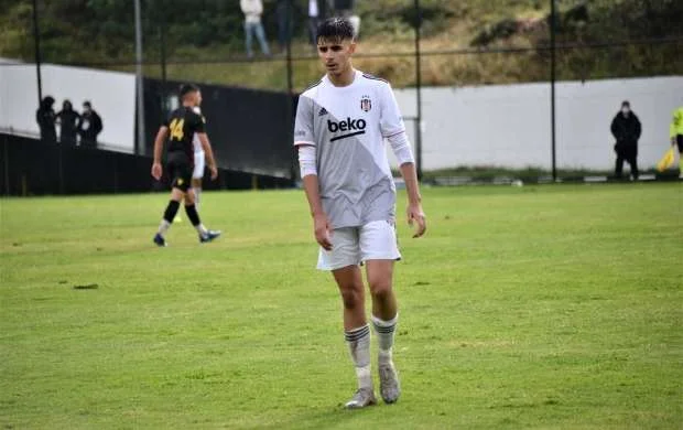 Milimizin futbolçusu ÇL-də debüt etdi - "Beşiktaş"ın heyətində... 