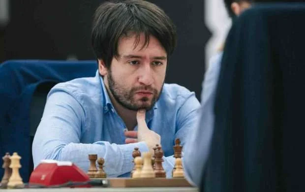 Çempionlar Turu: Rəcəbov uddu, Məmmədyarov uduzdu 