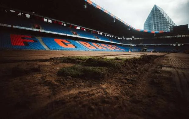 "Qarabağ"ın rəqibi stadionunu yeniləyir 